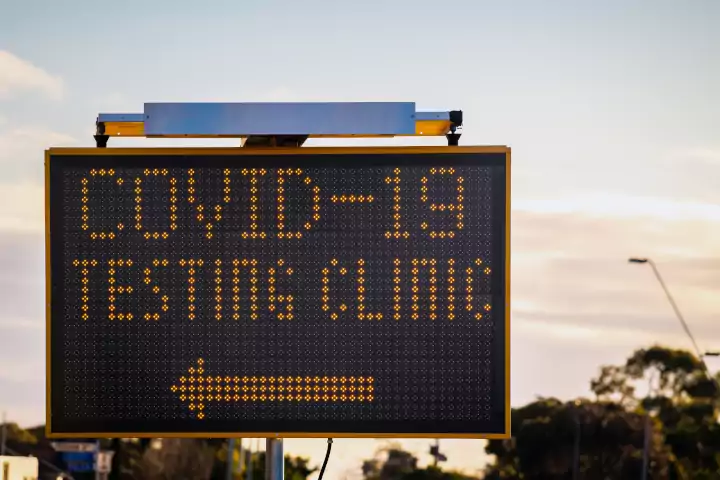 Oracle Sign Texas - LED Message center road sign that reads "COVID-19 Testing Clinic"