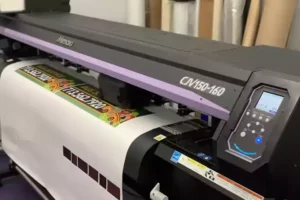 Oracle Signs Texas - Image of a wide format Mimaki brand printer printing a vinyl graphic sign